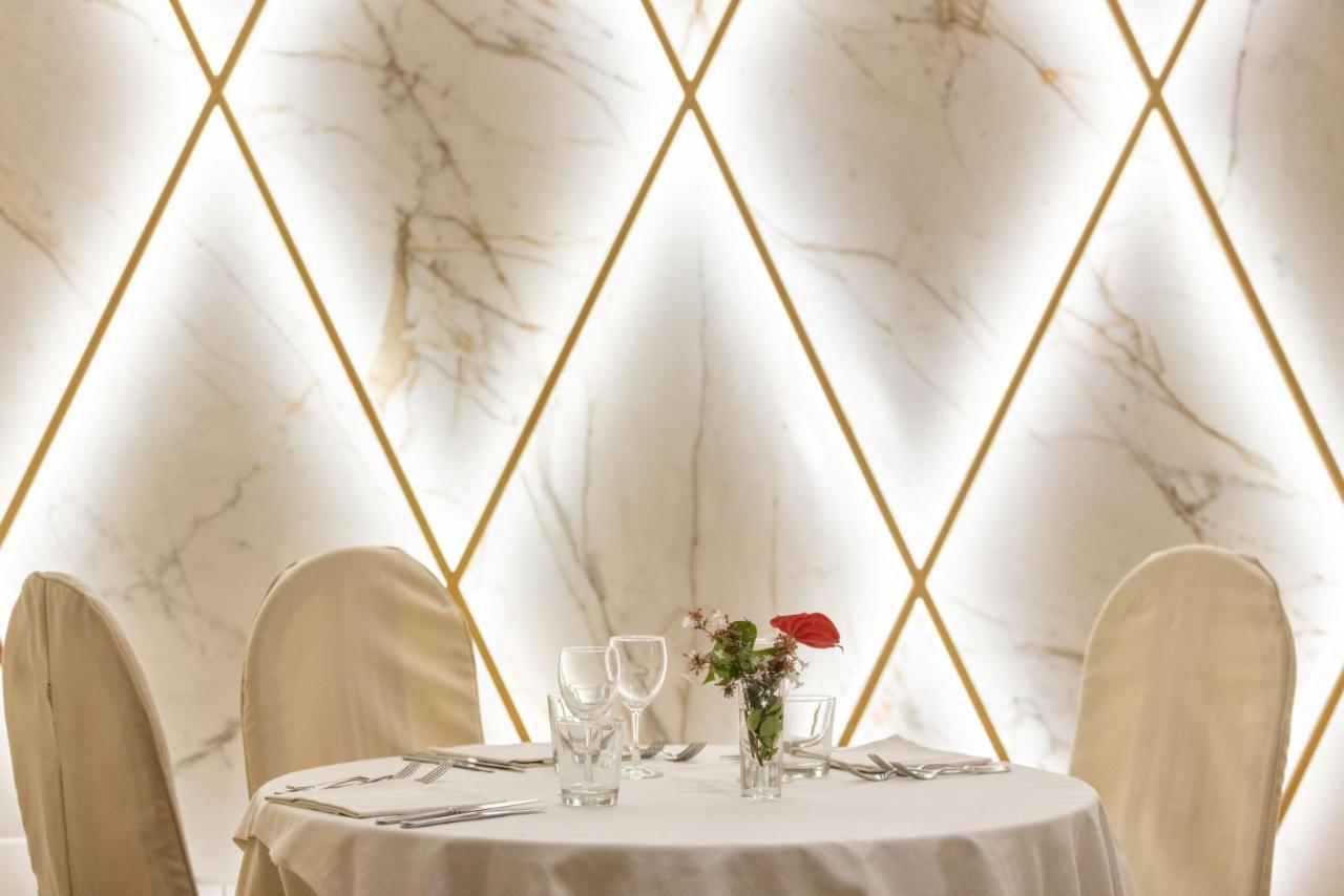Hotel Feldberg Riccione Esterno foto