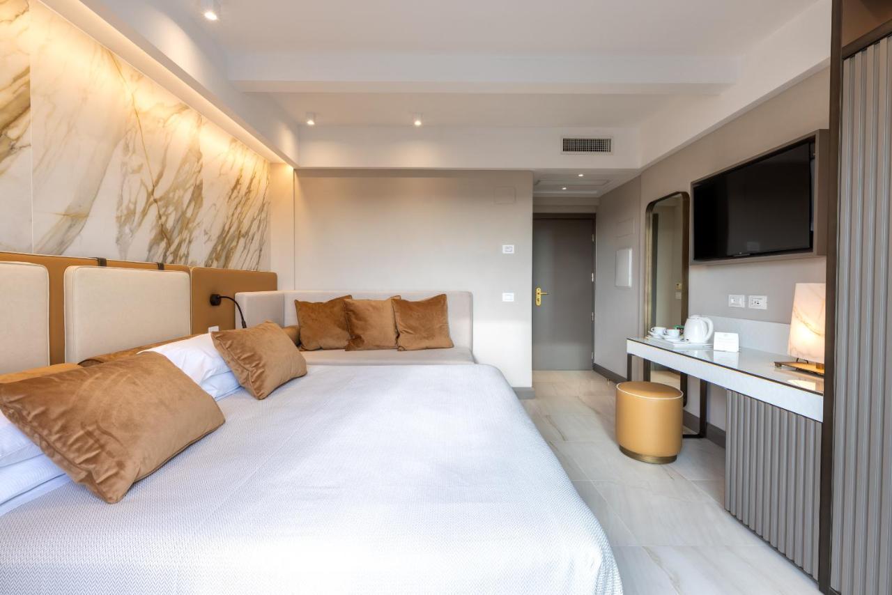 Hotel Feldberg Riccione Esterno foto